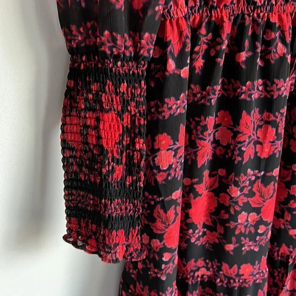 BB Dakota Steve Madden It's a Moment Dress in True Red - Picture 7 of 7